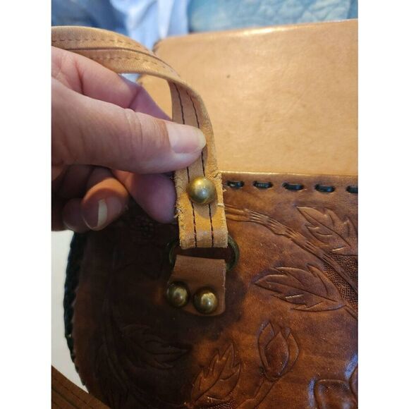 Vintage tooled Leather Hand Bag - Picture 8 of 8